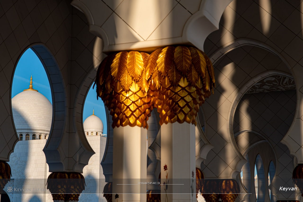 United Arab Emirates: Light, Heritage, Modernity